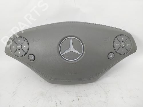 Used Driver airbag MERCEDES-BENZ S-CLASS (W221, V221) S 320 CDI (221.022, 221.122) (235 hp) 11357627
