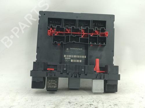 Used Fuse box VW PASSAT B6 (3C2) 2.0 TDI 16V (140 hp) 30850335