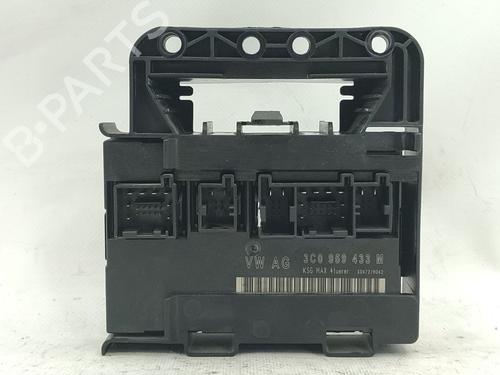 Used Fuse box VW PASSAT B6 (3C2) 2.0 TDI 16V (140 hp) 30850345