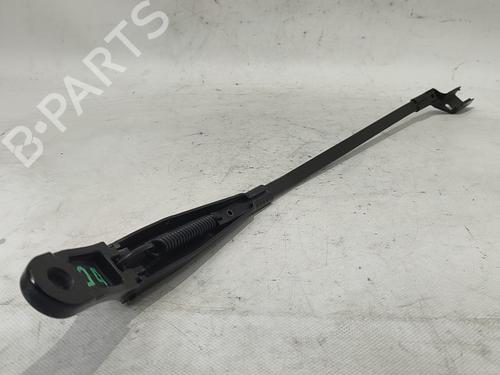 Used Front windshield wiper arm PEUGEOT 5008 (0U_, 0E_) 1.6 HDi (112 hp) 17044715