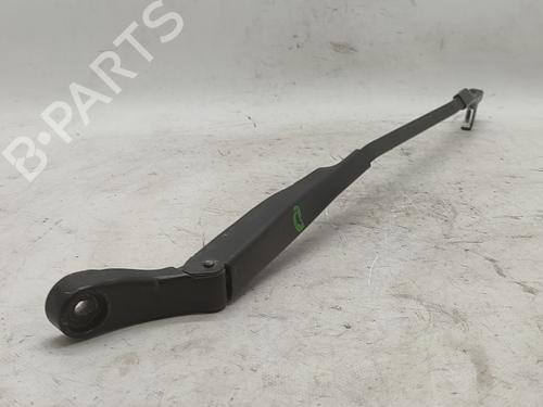 Used Front windshield wiper arm VW PASSAT B5.5 (3B3) [2000-2005]  16682619