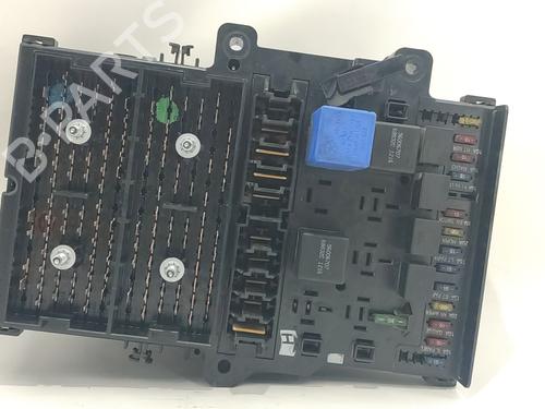 Used Fuse box Fuse box 36812614 36812614