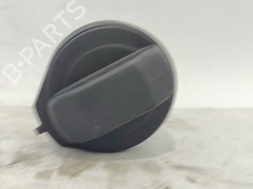 fuel-flap-seat-leon-1p1-2005-2006-2007-2008-2009-2010-2011-2012-2013-33235761 main image