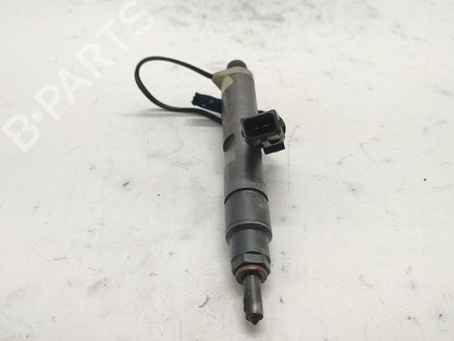 injector-vw-passat-b5-3b2-1996-1997-1998-1999-2000-2001-36564352 main image
