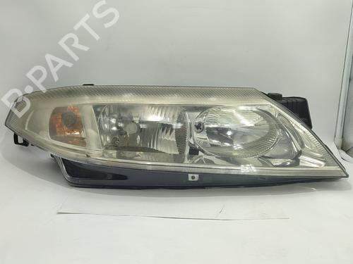 Optica direita RENAULT LAGUNA II (BG0/1_) 1.9 dCi (BG08, BG0G) (120 hp) 31093128