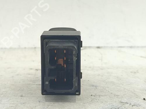 Right rear window switch KIA SORENTO I (JC) 2.5 CRDi 4WD | BP32395888I28