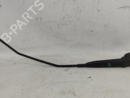 Used Front windshield wiper arm SMART CABRIO (450) 0.7 (450.452, 450.432) (61 hp) 24700527