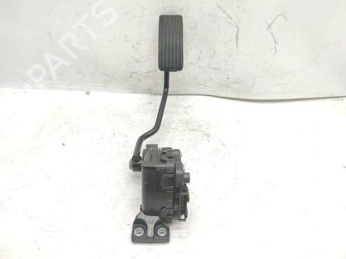 Used Pedal MITSUBISHI CARISMA (DA_) 1.9 DI-D (DA5A) (115 hp) 23075865