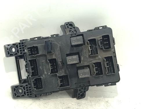 Used Fuse box Fuse box 38775461 38775461