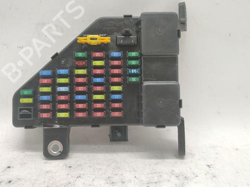 Used Fuse box Fuse box 37175744 37175744