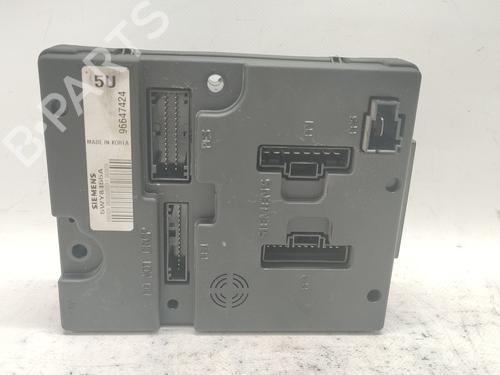 fuse-box-chevrolet-epica-kl1_-2004-2005-2006-2007-2008-2009-2010-2011-37266060 main image