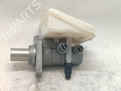 Used Brake master cylinder Brake master cylinder 37028034 37028034