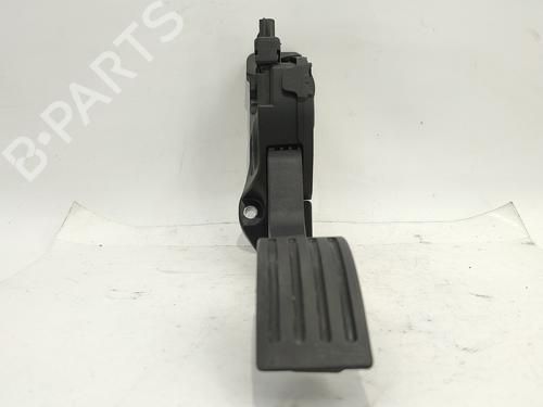 Pedal VOLVO V40 Hatchback (525) D2 (120 hp) 31707138
