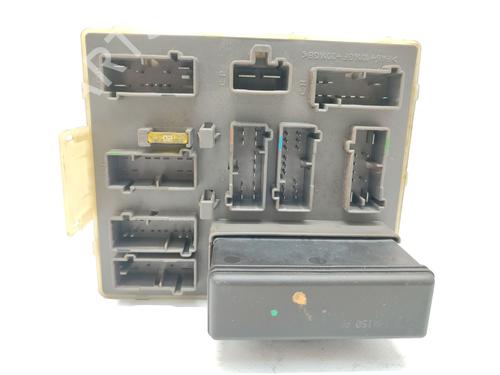 Sicherungskasten für FORD FOCUS I (DAW, DBW) 1.8 Turbo DI / TDDi (90 hp) 30002258