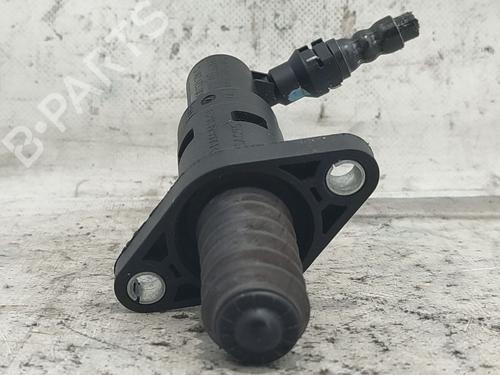 Used Clutch slave cylinder VW GOLF VII (5G1, BQ1, BE1, BE2) 1.6 TDI (105 hp) 27208724
