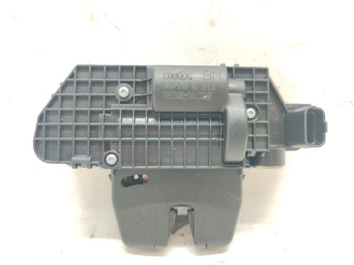 Bagklap lås PEUGEOT 208 I (CA_, CC_) 1.2 VTI 82 (82 hp) 30805436