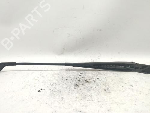 Used Front windshield wiper arm Front windshield wiper arm 37444827 37444827