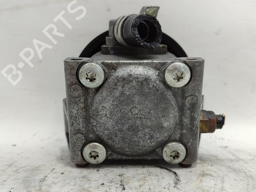 Used Steering pump FORD FOCUS I Saloon (DFW) [1999-2009]  18074642