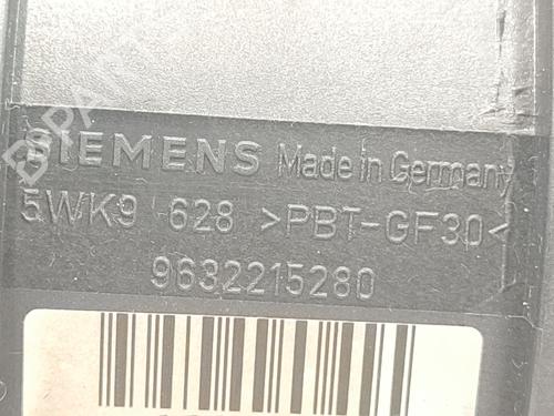 Mass air flow sensor PEUGEOT 807 (EB_) 2.0 HDi | BP31775660M95