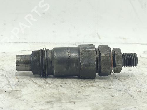 Inyector MITSUBISHI PAJERO I Canvas Top (L04_G) 2.3 TD (L043G, L048G) (84 hp) 32028040