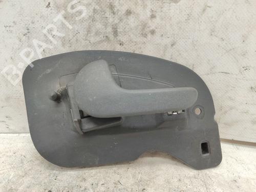 Venstre foran invendig håndtak OPEL COMBO Box Body/MPV 1.7 DI 16V (65 hp) 24439980