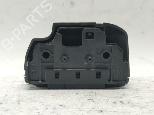 Commandes au volant MITSUBISHI OUTLANDER II (CW_W) 2.2 DI-D | BP30055916E15 