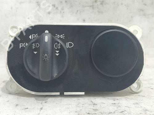 Used Headlight switch FORD MONDEO I (GBP) [1993-1996]  25253604