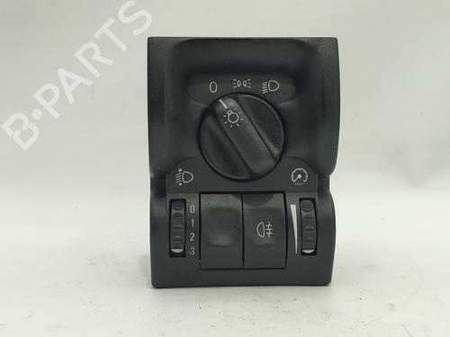 Used Headlight switch OPEL VECTRA B (J96) 1.6 i 16V (F19) (100 hp) 29208907
