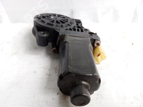 Right front window motor HYUNDAI ELANTRA III Saloon (XD) 2.0 CRDi | BP9515368E20 