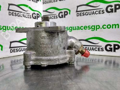 Used Vacuum pump FIAT STILO (192_) 1.9 JTD (192_XE1A) (115 hp) 7143116