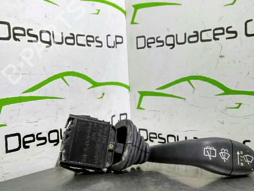 Used Steering column stalk SKODA FELICIA I (6U1) 1.9 D (64 hp) 7136079