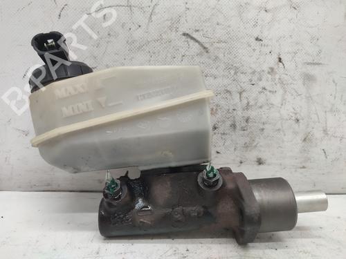 Used Brake master cylinder RENAULT MEGANE I Classic (LA0/1_) [1996-2008]  18831354