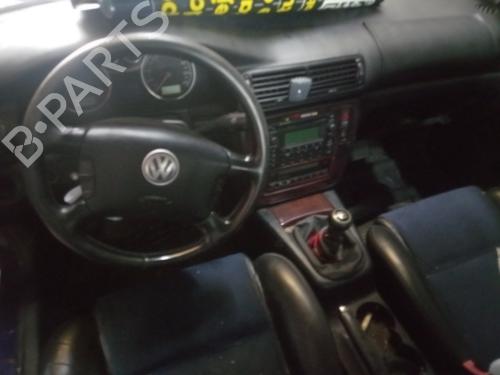 Front left exterior door handle VW PASSAT B5.5 (3B3)  | BP16682693C128 