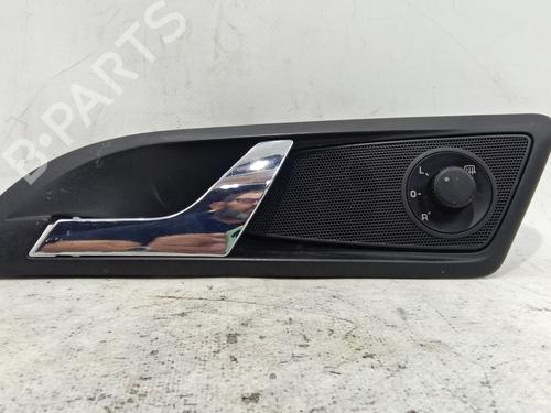 front-left-interior-door-handle-skoda-octavia-ii-1z3-2004-2005-2006-2007-2008-2009-2010-2011-2012-2013-36326023 main image