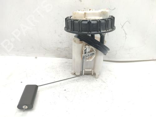 Used Fuel pump MITSUBISHI CARISMA (DA_) 1.9 DI-D (DA5A) (115 hp) 23075851