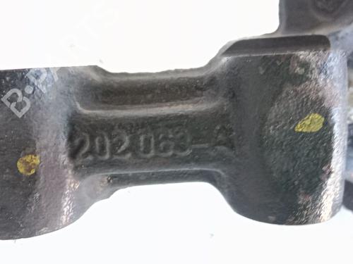 Left front steering knuckle OPEL ASTRA H GTC (A04) 1.9 CDTI (L08) | BP28586843M25