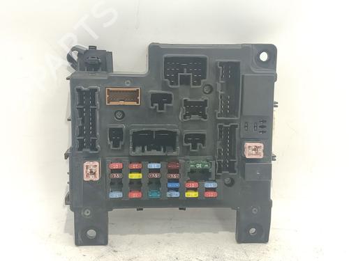 Used Fuse box Fuse box 39095925 39095925