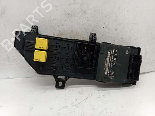 Used Fuse box OPEL VECTRA C (Z02) 2.2 DTI 16V (F69) (125 hp) 24916620