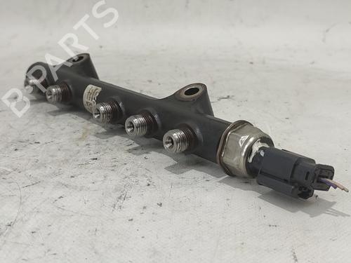 Used Injection rail PEUGEOT 5008 (0U_, 0E_) 1.6 HDi (112 hp) 17044764