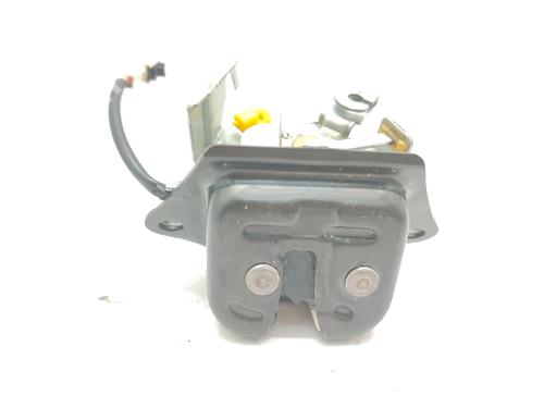 Bagklap lås NISSAN ALMERA II Hatchback (N16) 1.8 (116 hp) 31623129