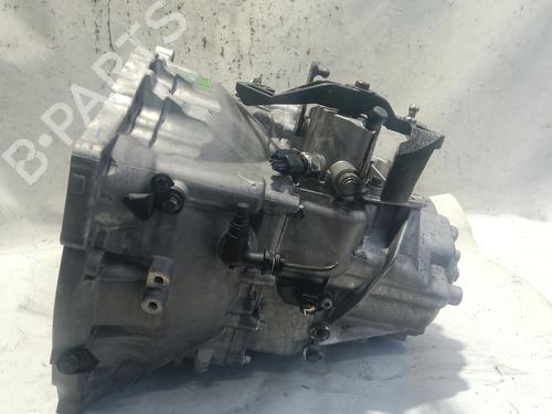 Gearkasse VOLVO V40 Hatchback (525) D2 (120 hp) 31149248
