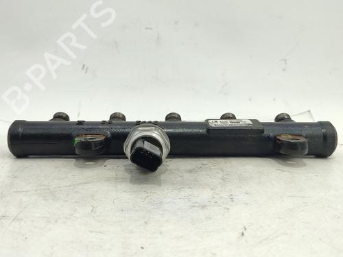 Used Injection rail Injection rail PEUGEOT 407 (6D_) 2.0 HDi 135 (6DRHRH, 6DRHRE, 6DRHRG, 6DRHRJ) (136 hp) 33677879 33677879