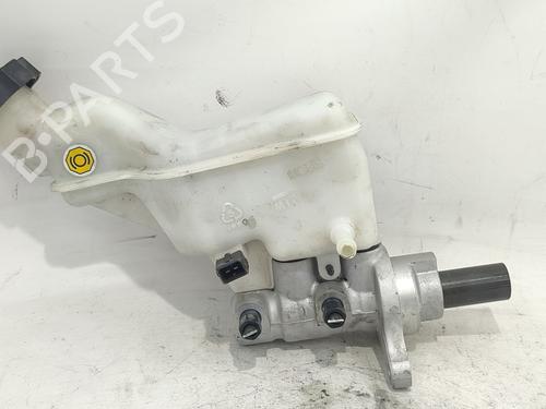 brake-master-cylinder-hyundai-i40-i-cw-vf-2011-2012-2013-2014-2015-2016-2017-2018-2019-38272889 main image