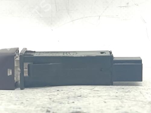 Warning switch VOLVO C70 II Convertible (542) 2.4 | BP38732823I22 - Image 2