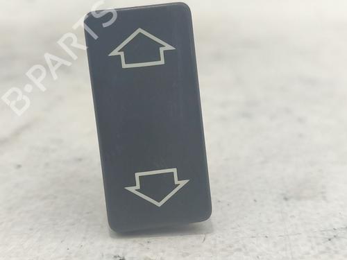 Used Right front window switch Right front window switch CITROËN SAXO (S0, S1) 1.5 D (57 hp) 34137609 34137609