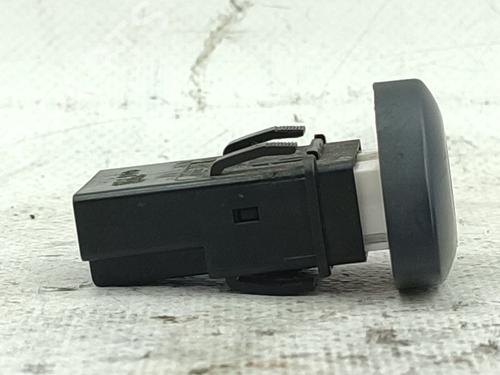 Warnblinkschalter RENAULT CLIO II (BB_, CB_) 1.5 dCi (B/CB07) | BP30832989I22