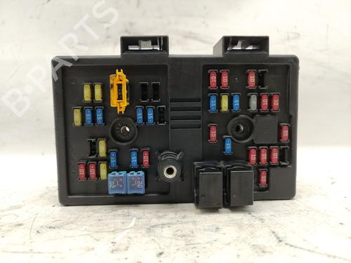 Used Fuse box CHEVROLET CAPTIVA (C100, C140) 2.0 D (126 hp) 26661217