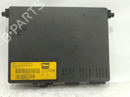 Used Fuse box Fuse box CITROËN XSARA (N1) 2.0 HDi 90 (90 hp) 40087748 40087748