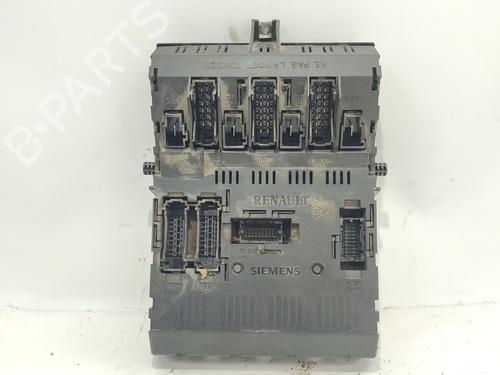 Used Fuse box Fuse box 39381662 39381662