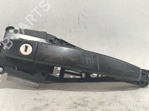 front-left-exterior-door-handle-opel-astra-j-p10-2009-2010-2011-2012-2013-2014-2015-2016-34604248 main image